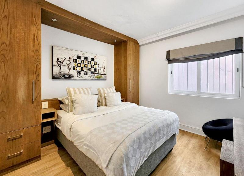 5 Bedroom Property for Sale in Bantry Bay Western Cape
